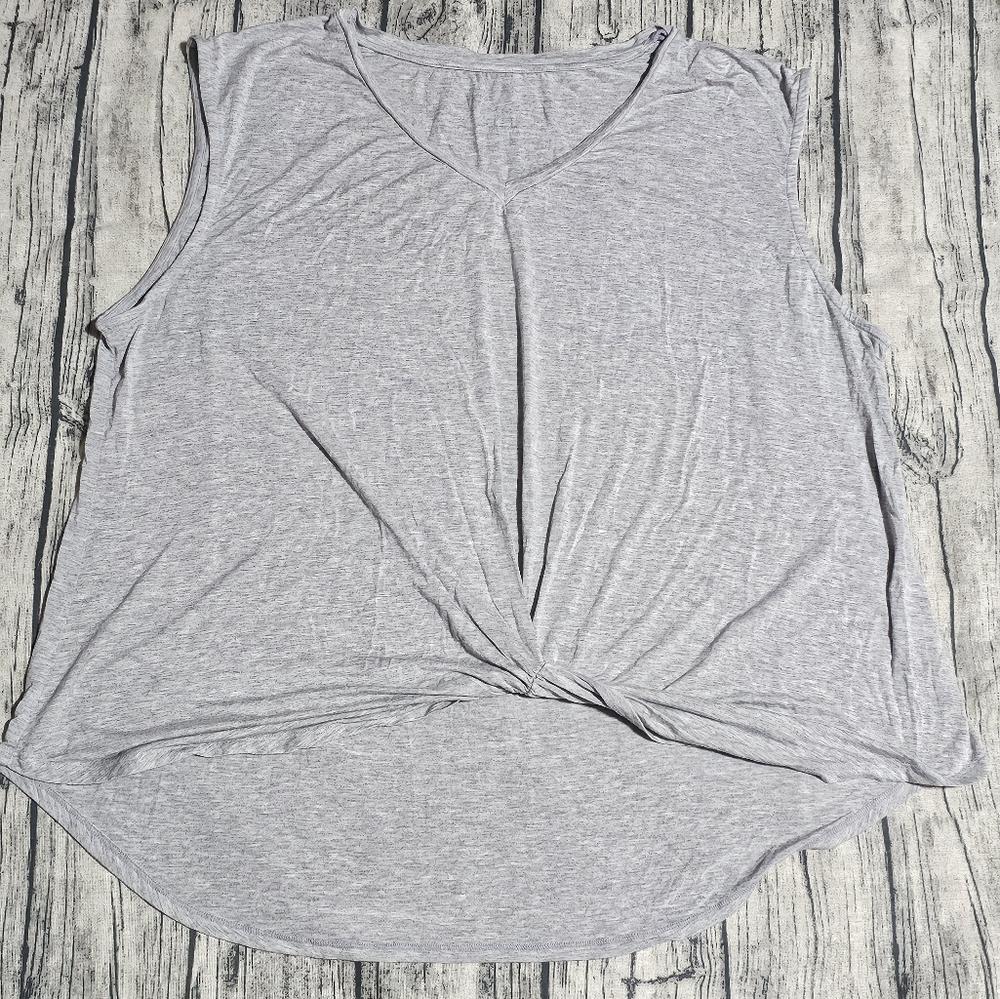 2Liv Light Gray V-Neck Twist Muscle Tee